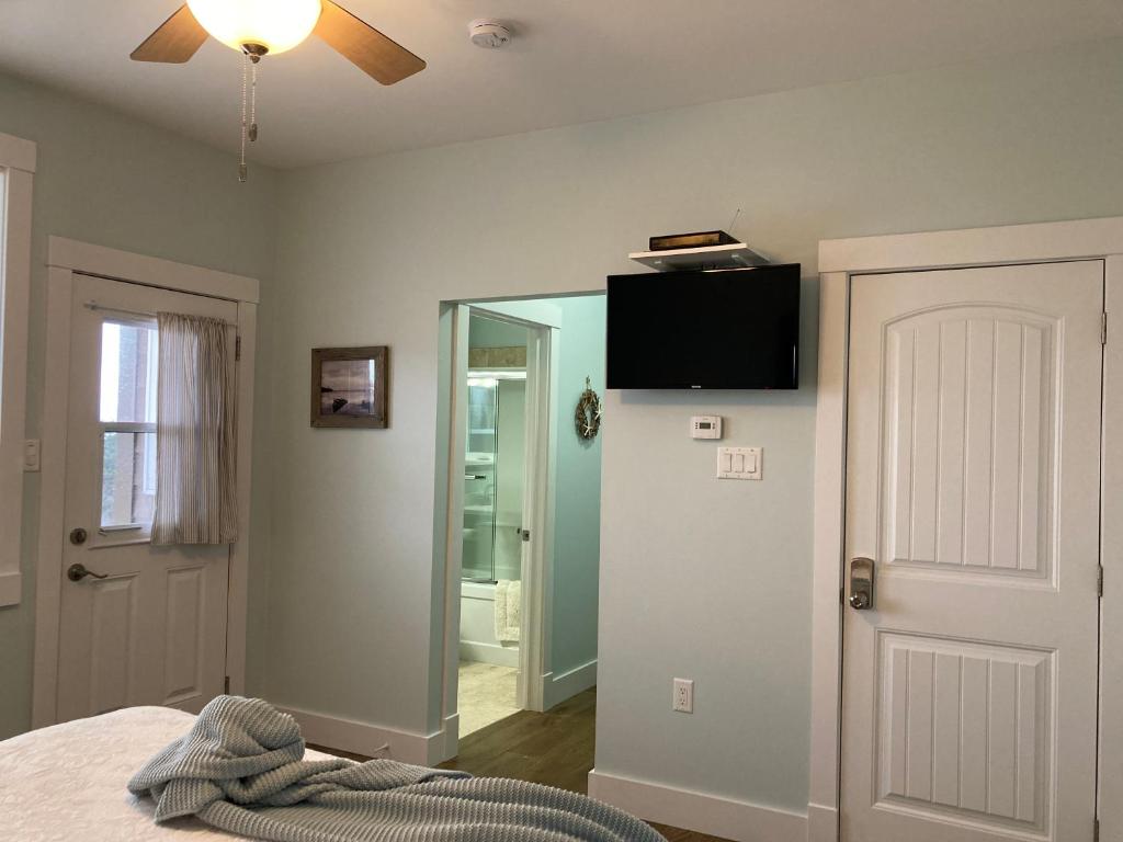 Katil atau katil-katil dalam bilik di Rest Ashored Bed and Breakfast