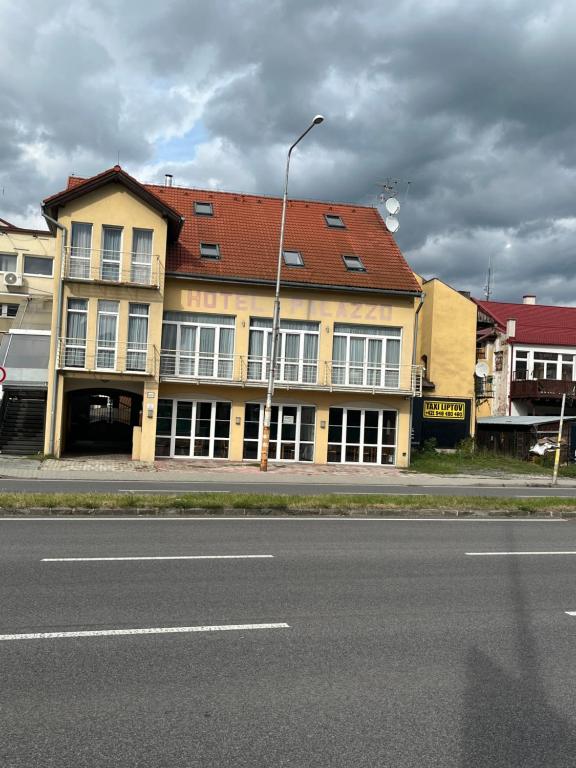 Budova, kde se hotel nachází