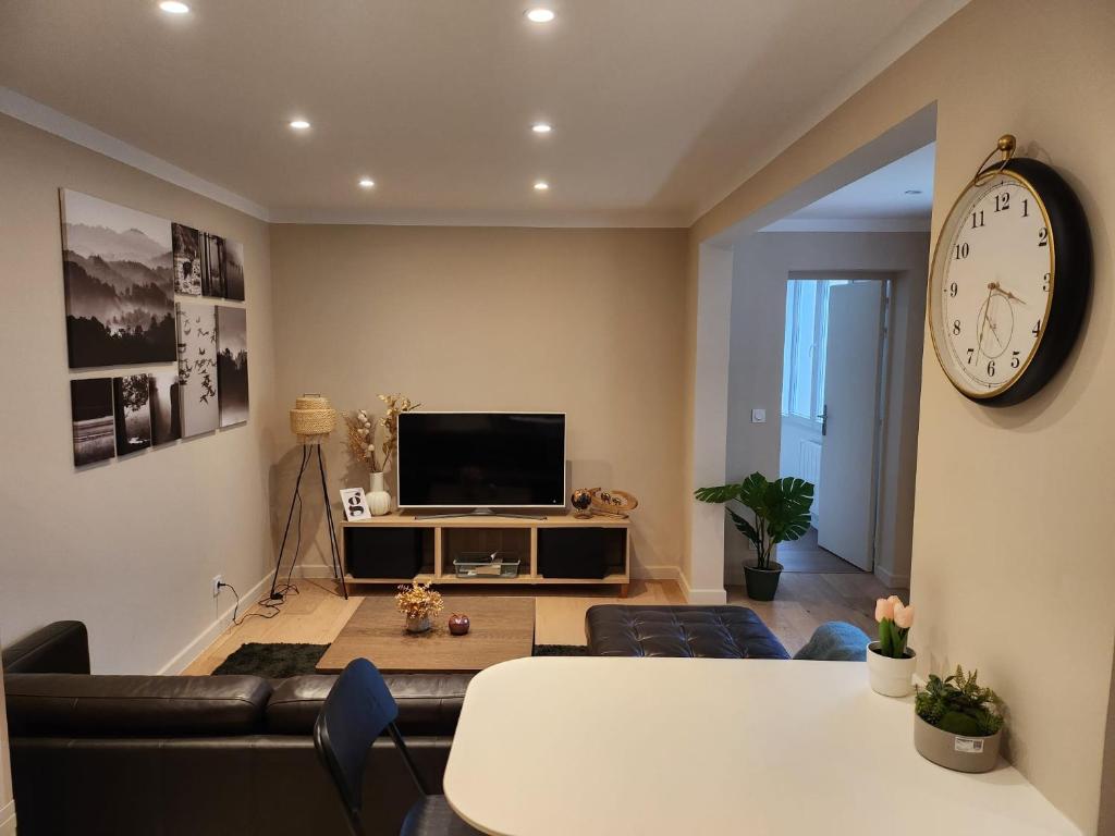 Photo de la galerie de l'établissement Mir Chambre 3 et 4, à Athis-Mons