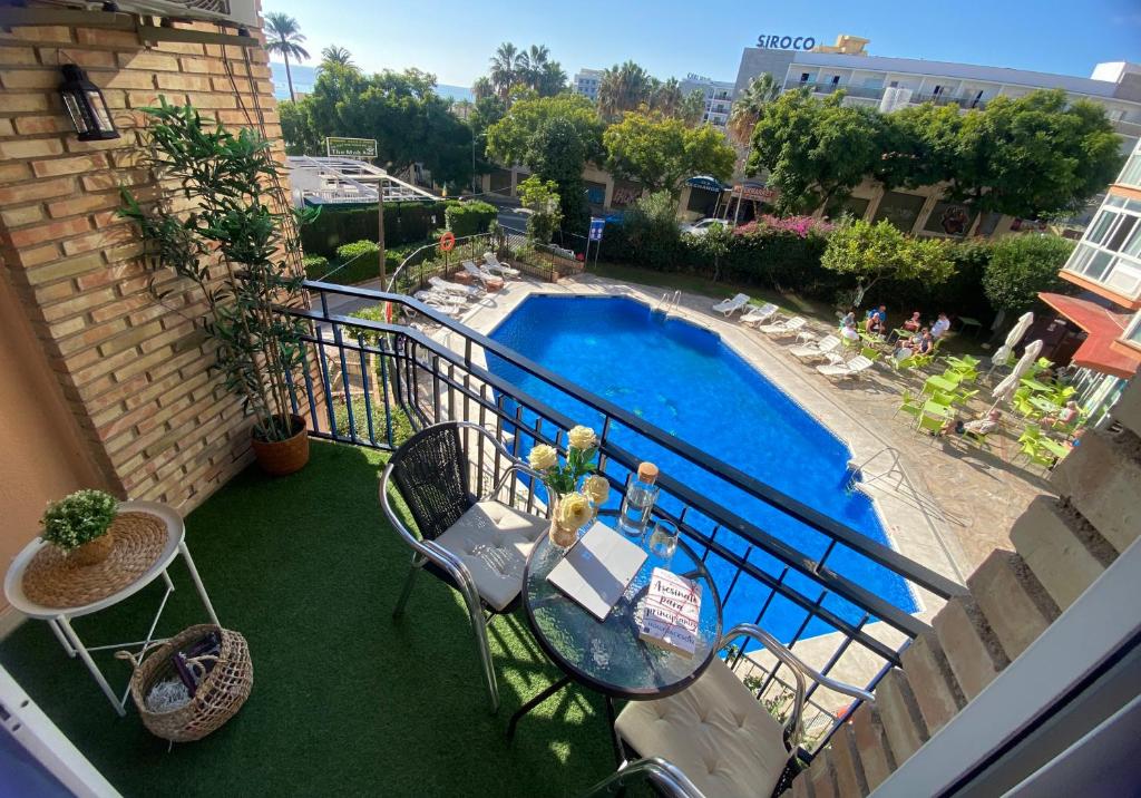 Studio With Views Next To Puerto Marina THE GREEN DOOR