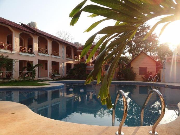 Bazén v ubytování Hotel Calakmul nebo v jeho okolí