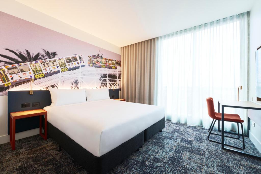 Postel nebo postele na pokoji v ubytování ibis Styles Melbourne Airport