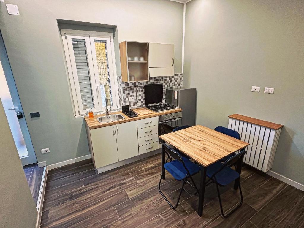 Kuchyň nebo kuchyňský kout v ubytování Central Vasto Histonium