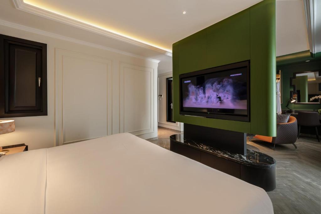 Champton Hanoi Hotel - 11