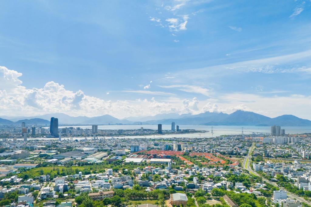 Phòng 2 Giường Đơn Có Tầm Nhìn Toàn Cảnh, 2 Giường Đơn, Tầm Nhìn Ra Quang Cảnh Thành Phố, Tầng Cao, Có Ban Công