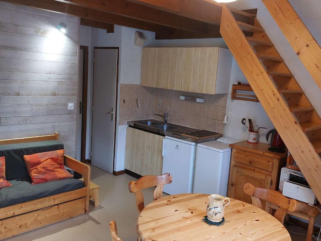 Photo de la galerie de l'établissement Duplex cosy pour 5/6 pers. à Arêches-Beaufort, ski-in/ski-out - FR-1-342-326, à Beaufort