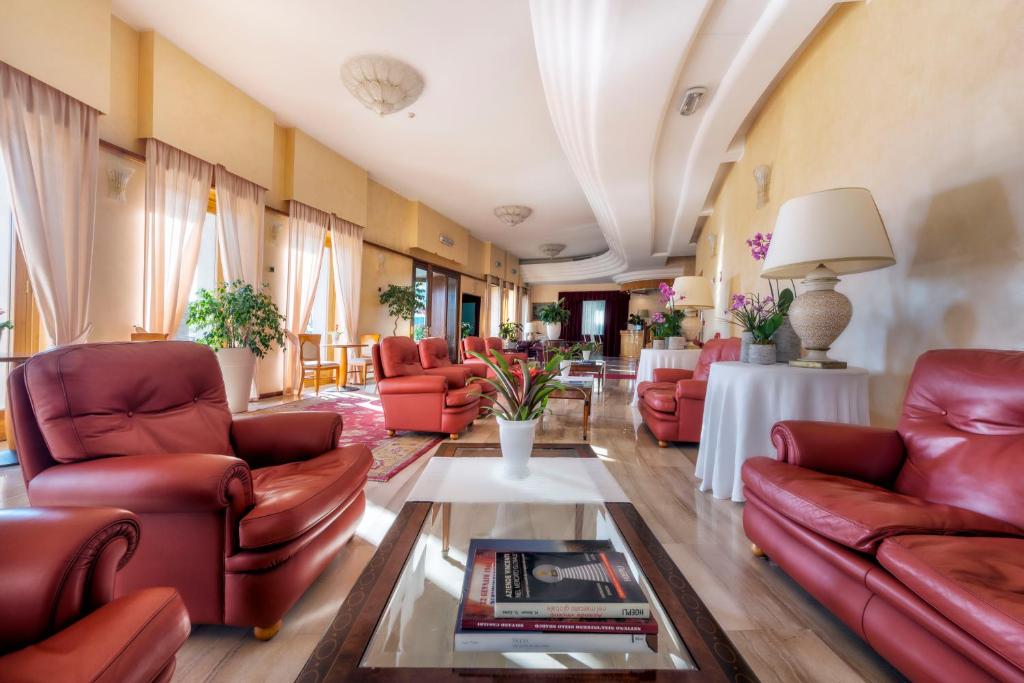 Posedenie v ubytovaní Astura Palace Hotel