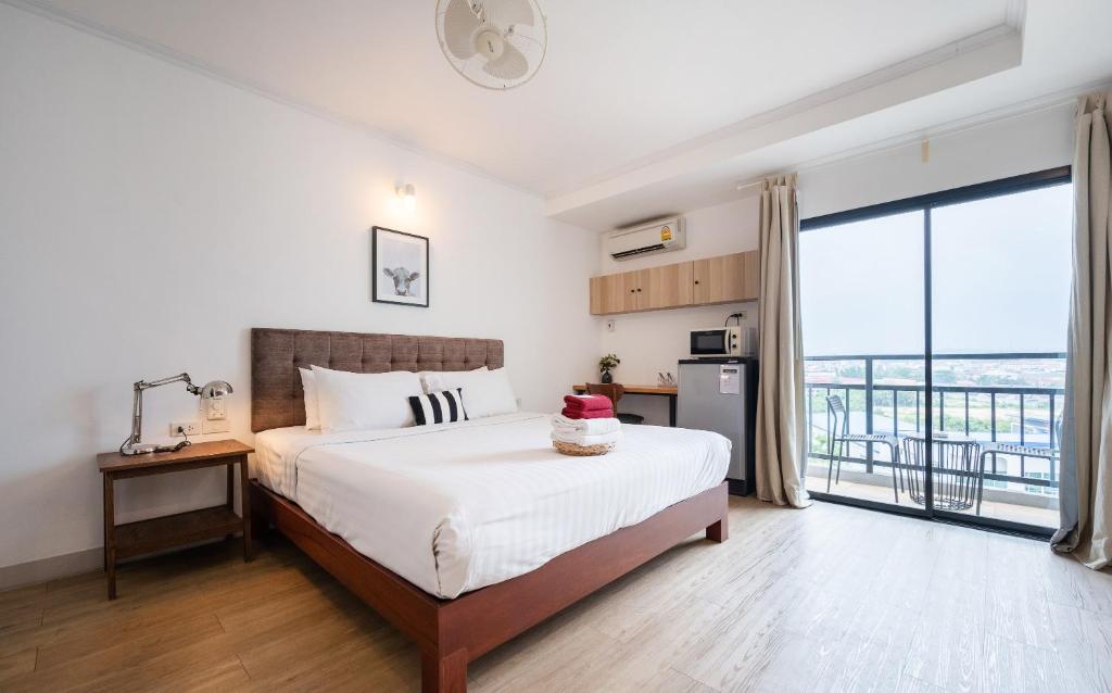 
Superior Connection Room
