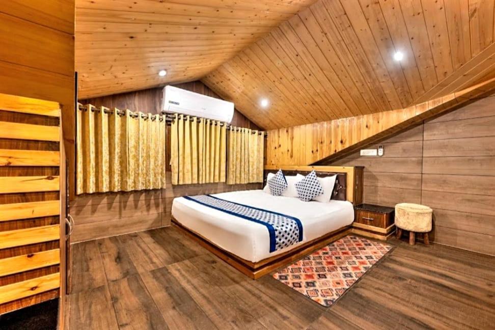Wood Stock Kasauli - Rooms & Cottages - Panoramic View & Balcony Rooms - 国王工作室配沙发床
