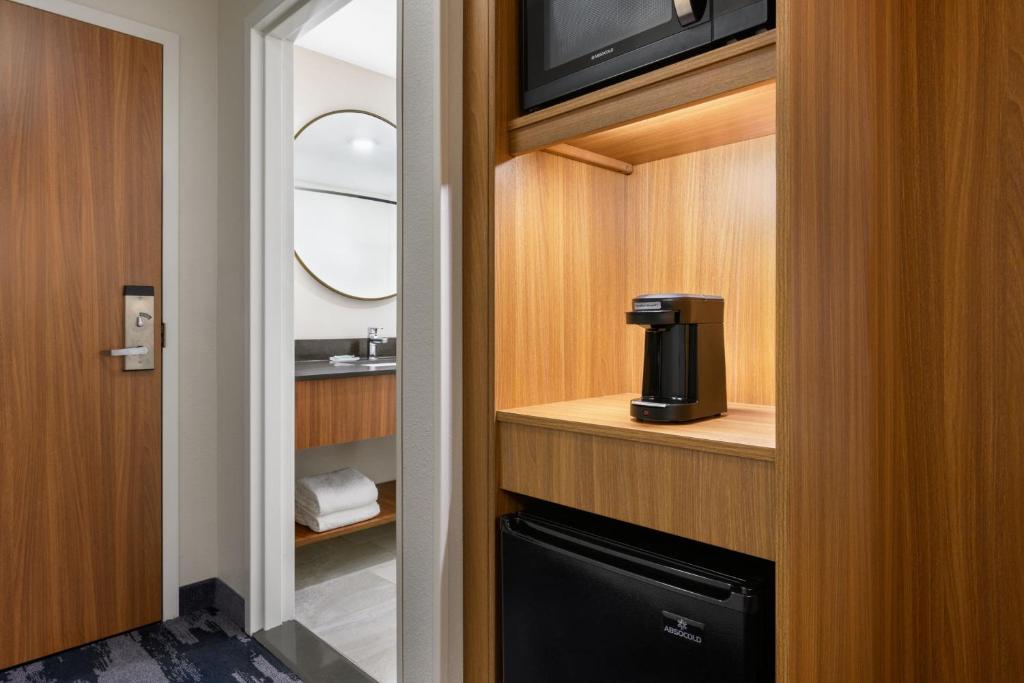 Fairfield by Marriott Inn & Suites Orlando at Millenia photo