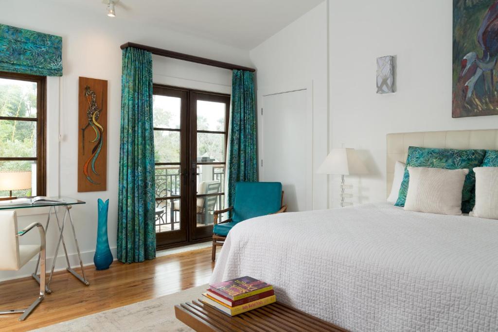 Letto o letti in una camera di Black Dolphin Inn