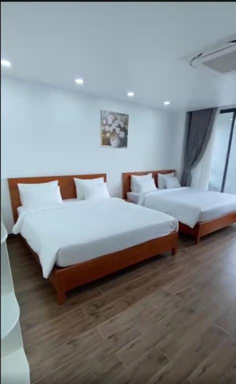 Golden Hotel - Quadruple Room