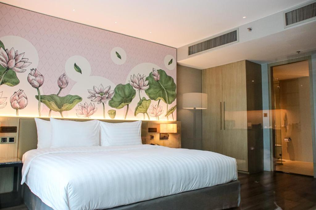 
Lotus Suite with Sky Porch
