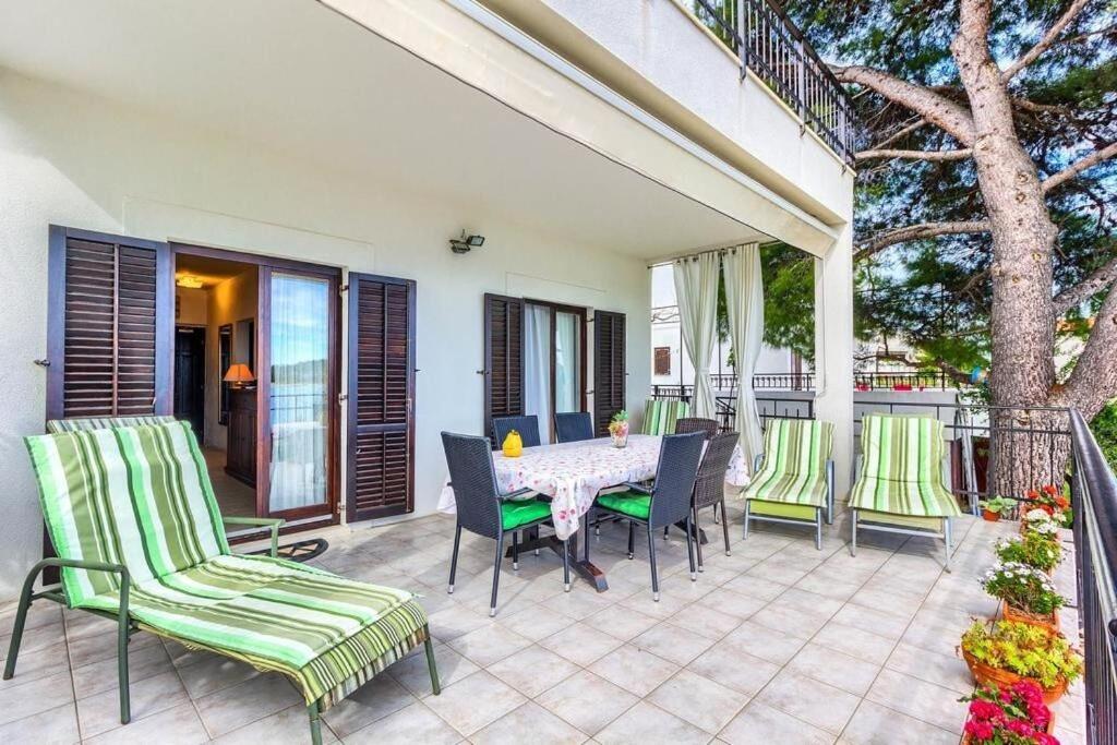 Patio nebo venkovní prostory v ubytování Apartments Lidija
