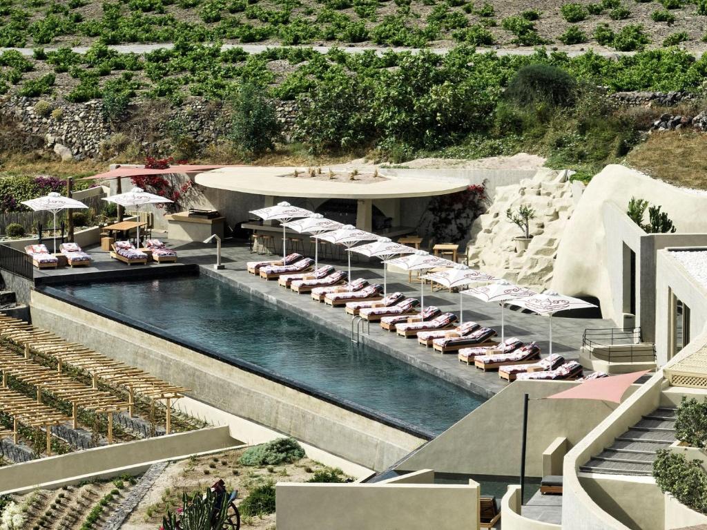 Bazén v ubytování Andronis Concept Wellness Resort nebo v jeho okolí