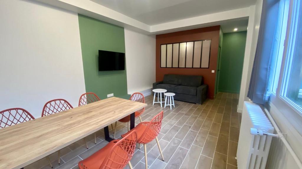 Photo de la galerie de l'établissement Spacious flat near Grands Boulevards 6P, à Paris