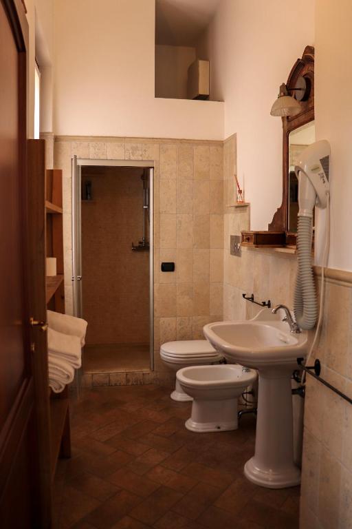 Koupelna v ubytování La Corte di Brusuglio Apartments