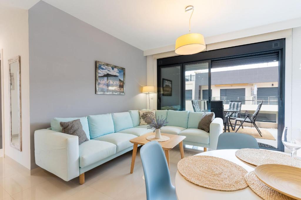 Mil Palmeras Beachfront Blissにあるシーティングエリア