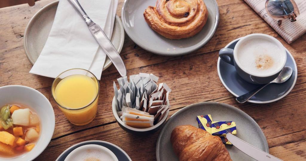 The Columbia - Resim 35