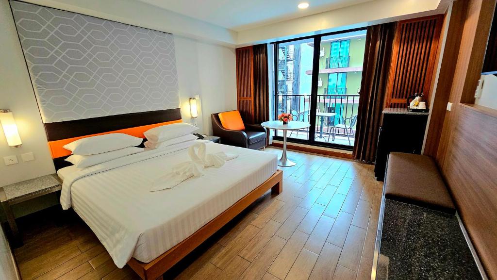 
Deluxe Double Room with Balcony
