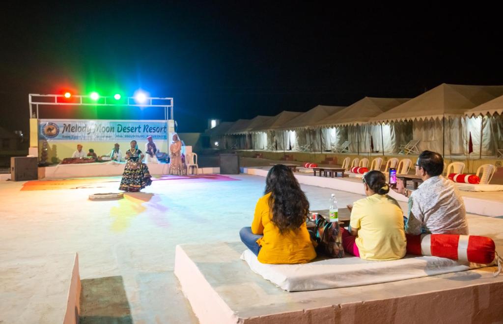 Majutusasutuse Melody Moon Desert Camp & Resort külastajad
