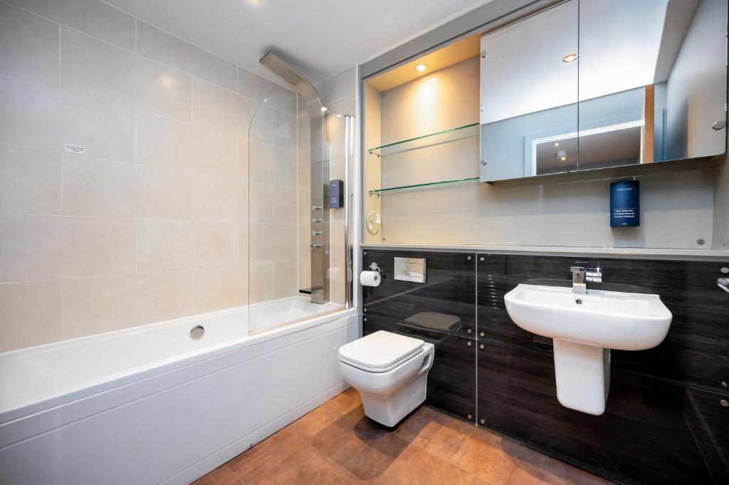 Koupelna v ubytování Staycity Aparthotels Edinburgh West End