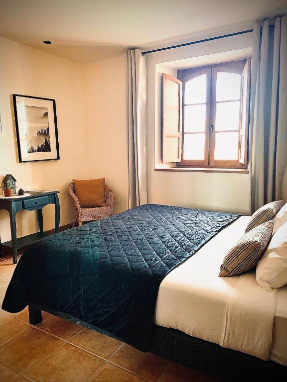 Domaine de Cazal - Chambres d'Hôtes de charme avec piscine au cœur de 26 hectares de nature préservée - Chambre Lit King-Size Avec Vue Sur Jardin