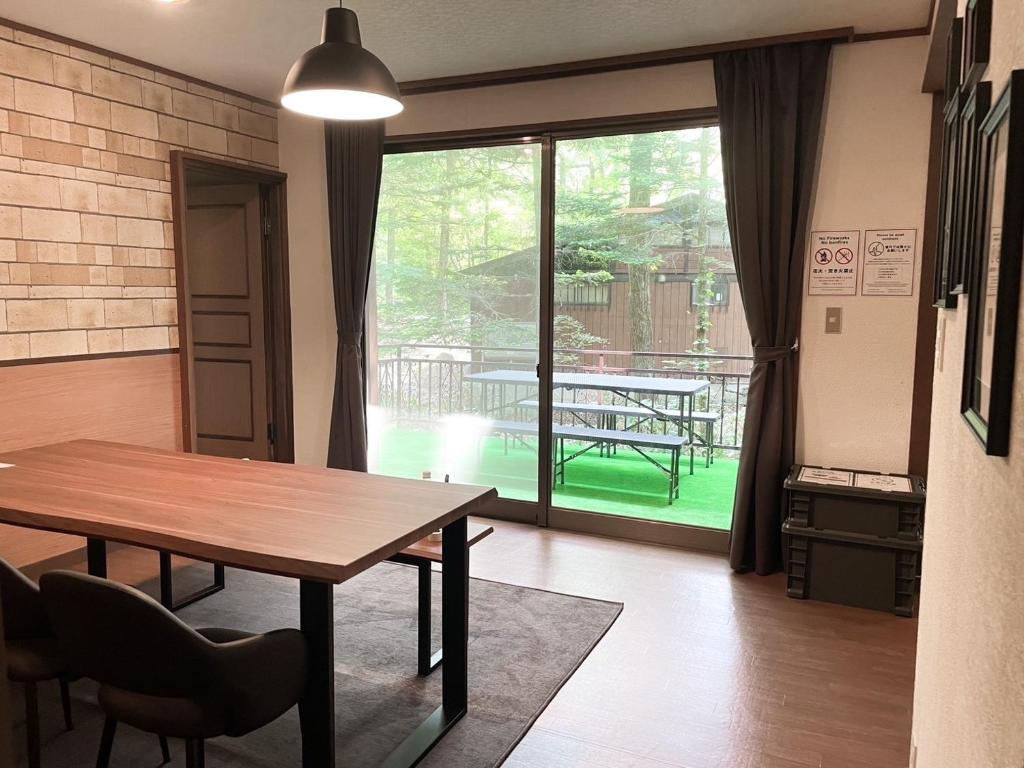 Posezení v ubytování シュネール北軽井沢