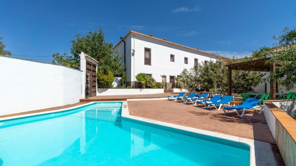 La Era Cortijo Completo Villanueva del Trabuco by Ruralidays - Fourteen-Bedroom House