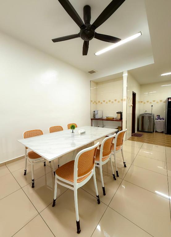 Fotografie z fotogalerie ubytování Happy Guest House Nibong Tebal 开心民宿高渊区 v destinaci Nibung Tebal