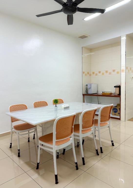 Fotografie z fotogalerie ubytování Happy Guest House Nibong Tebal 开心民宿高渊区 v destinaci Nibung Tebal