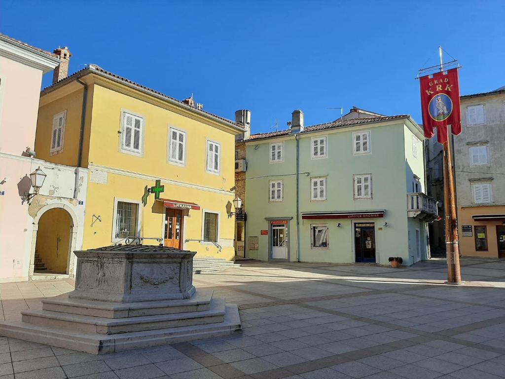 Budova, v ktorej sa dovolenkový dom nachádza