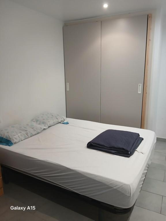 Posteľ alebo postele v izbe v ubytovaní Appartement Almadrava Roses