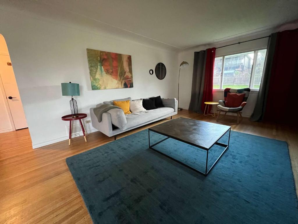 Beautiful 5BR Whole House with ocean view - Housity