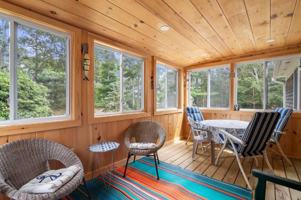 Gambar di galeri bagi Sun Room Beaches and Dog Welcome di Chatham