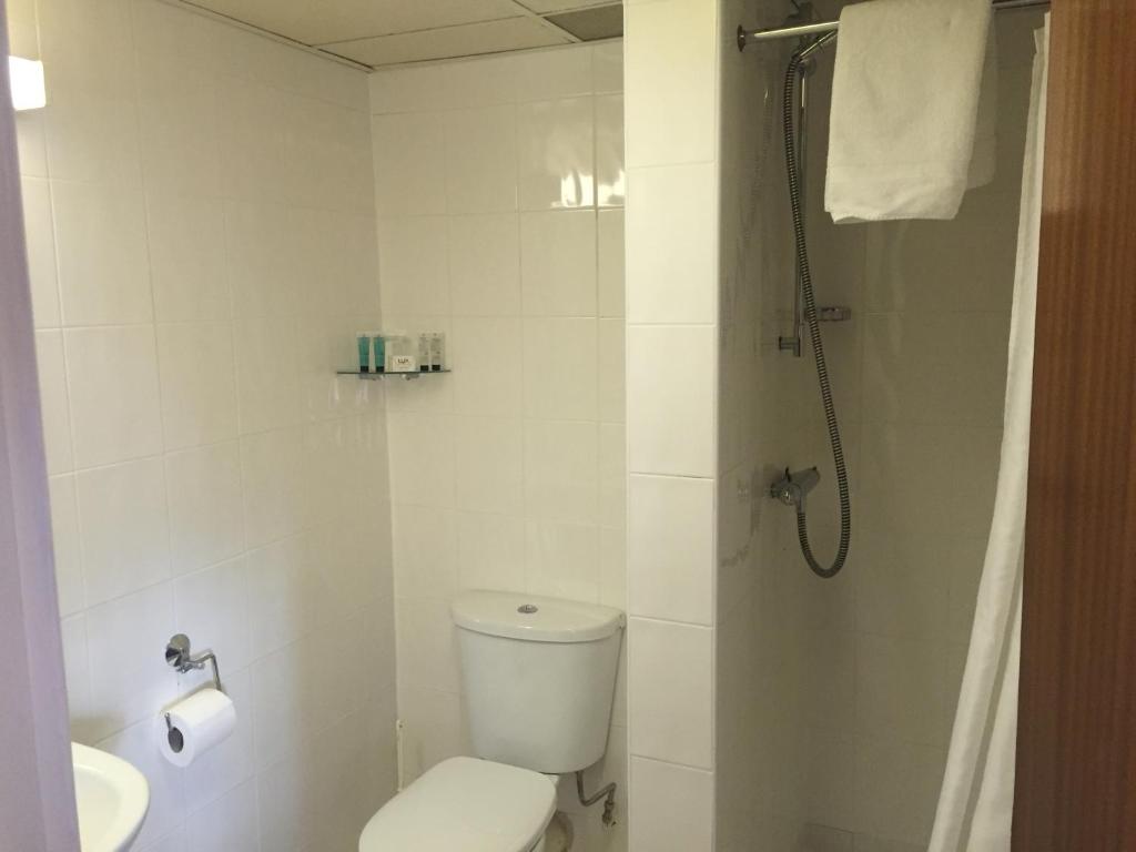 Fairways Lodge & Leisure Club - Triple Room