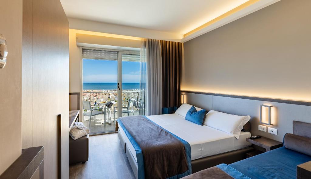 
Deluxe Triple Room with Sea View
