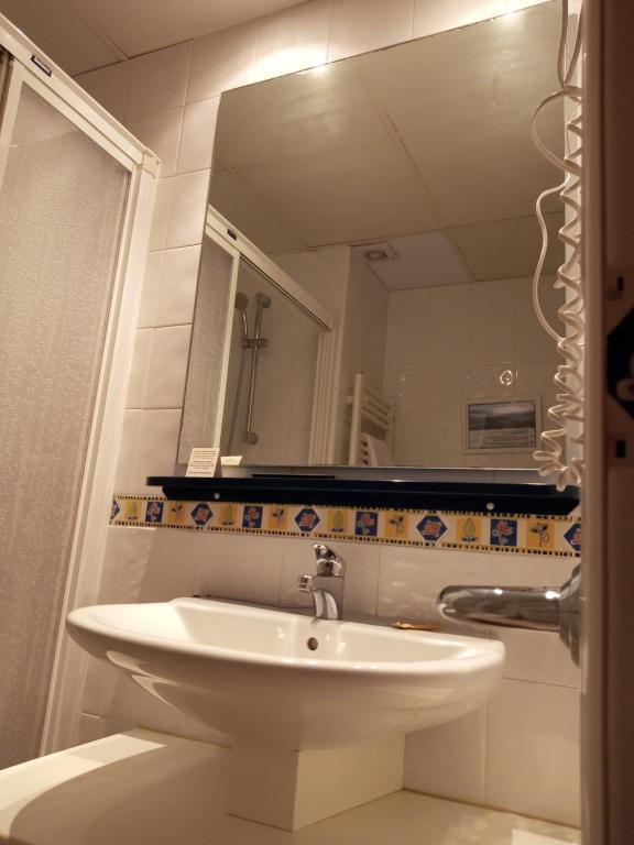 Hotel Sanchez - Quarto Duplo Económico