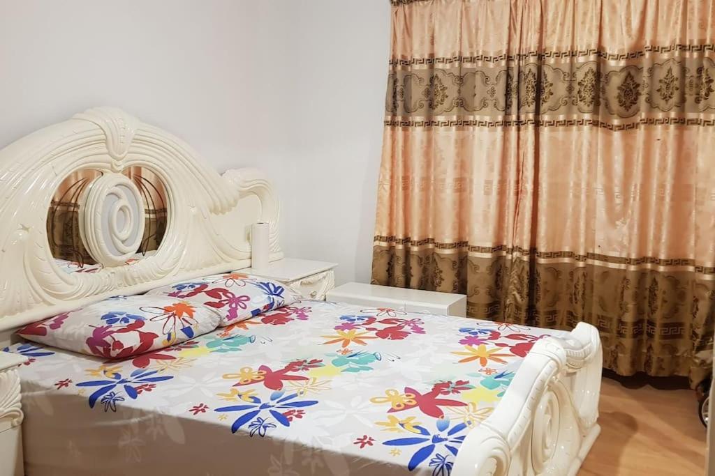 Ένα ή περισσότερα κρεβάτια σε δωμάτιο στο Zimmer neben Flughafen