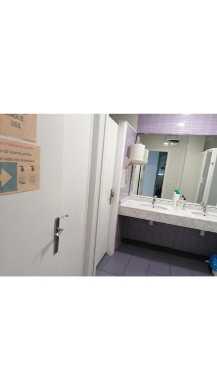 Hello Villarreal - Sant Joan Pensión - Camera Tripla Con Bagno In Comune