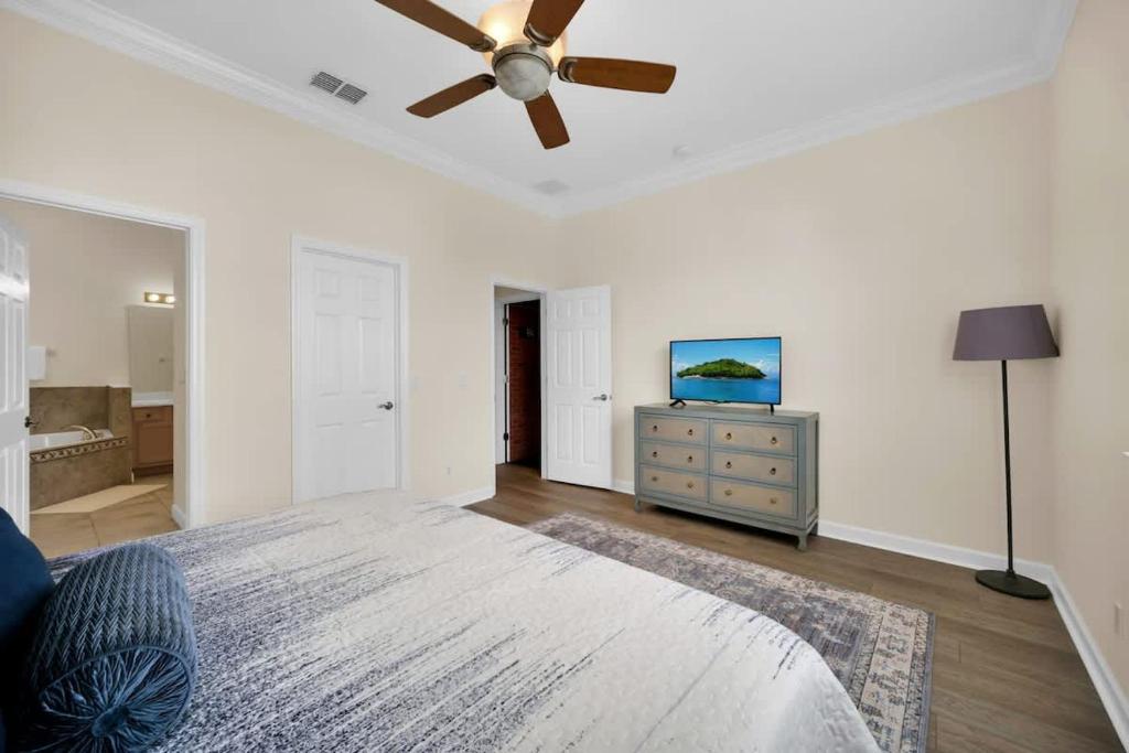 Fotografie z fotogalerie ubytování Enchanting home in perfect location v destinaci Kissimmee