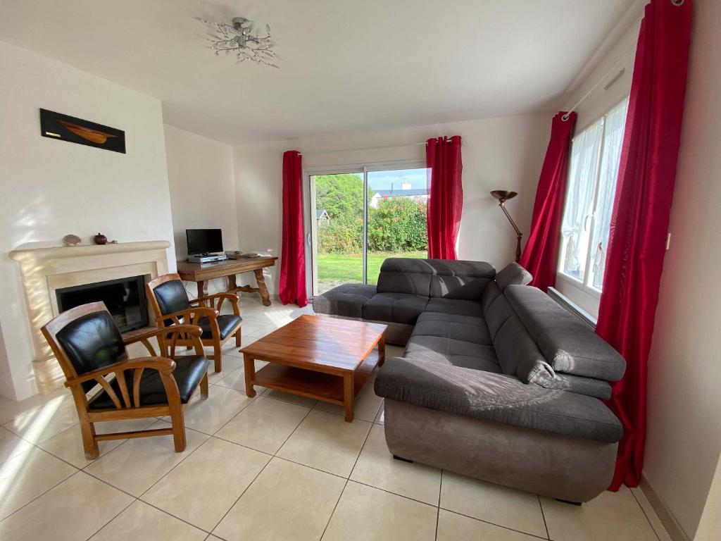 Χώρος καθιστικού στο CARANTEC FAMILY HOME WITH GARDEN 8 people