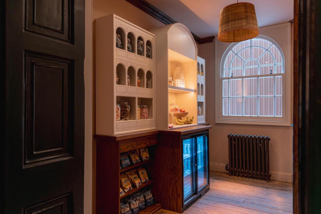 No.124 by GuestHouse, Brighton - Resim 19