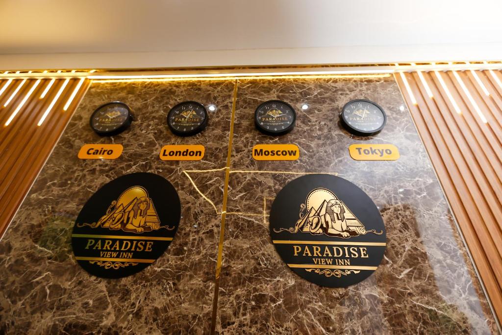Certifikát, hodnocení, plakát nebo jiný dokument vystavený v ubytování Paradise Pyramids View Inn