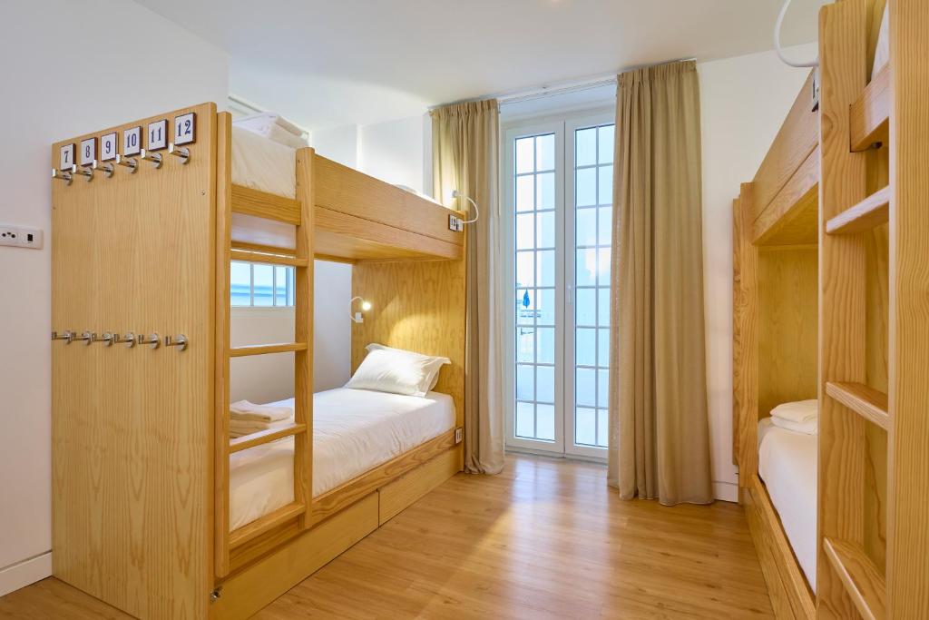Matriz 55, Hostel & Suites - Single Bed In Mixed Dormitory Room