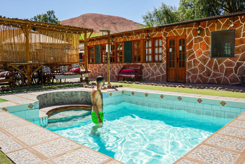 A piscina em ou perto de Altos de Quitor, Glamping