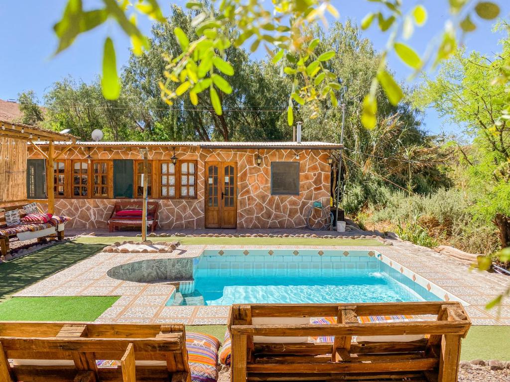 A piscina em ou perto de Altos de Quitor, Glamping