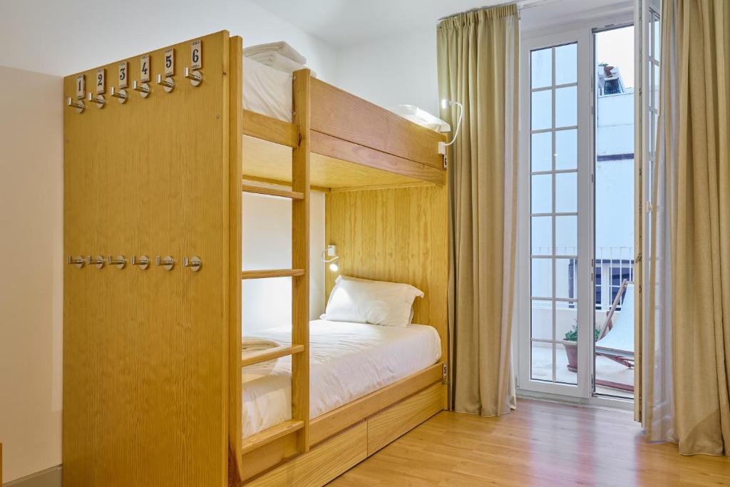 Matriz 55, Hostel & Suites - Single Bed In Mixed Dormitory Room