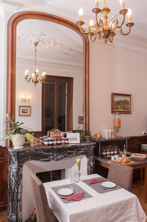 Restaurace v ubytování Hotel Sainte Anne - Apt