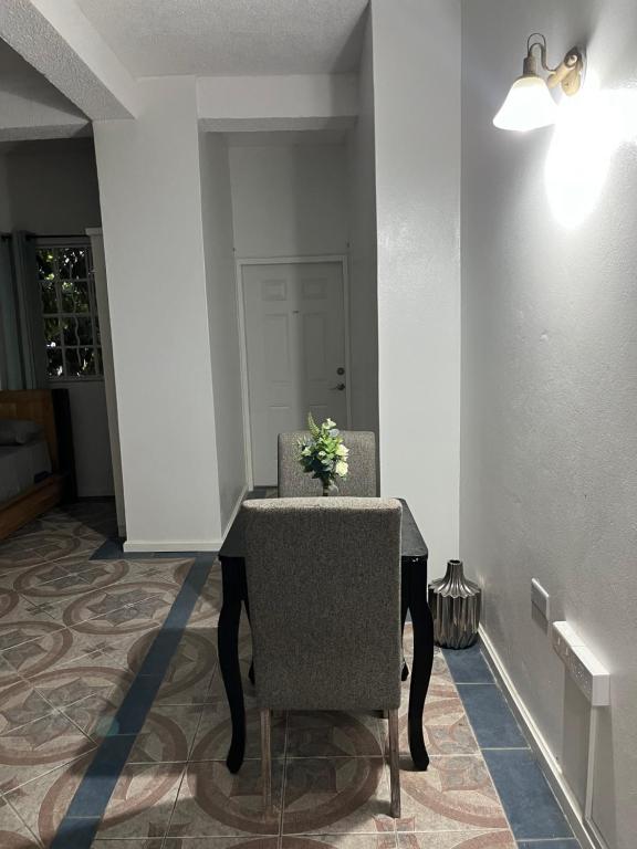 Prostor za sedenje u objektu Secret Haven